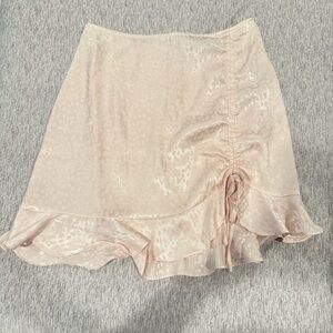 Forever 21 Baby Pink Silky Ruched Mini Skirt with Leopard Print (SIZE M)